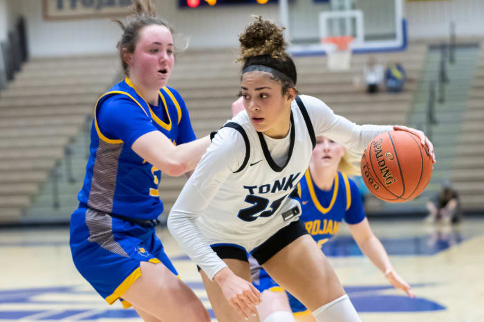 Minnetonka star Aaliyah Crump is one of the top-ranked junior recruits in the country.